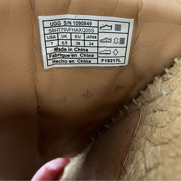 UGG Purple Edith Slide Sandals size 7 - Picture 5 of 8